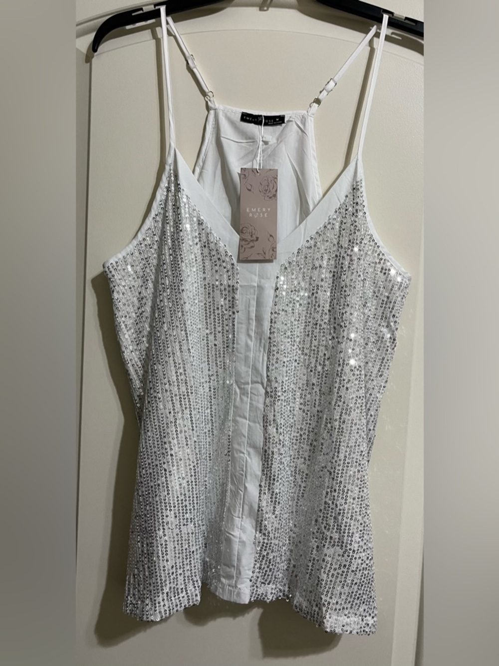 NWT Emery Rose Silver White SEQUINS Cami Spaghetti Strap Blouse Top Medium